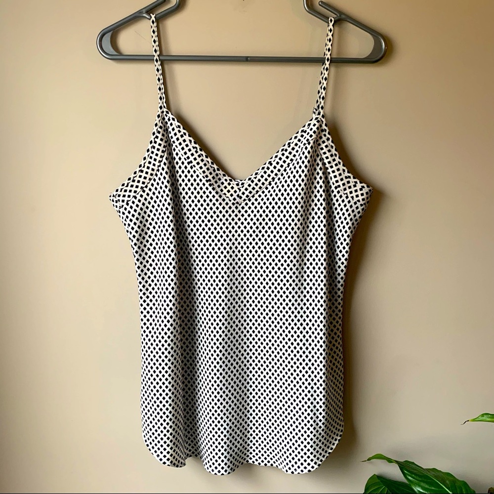 Ann Taylor adjustable strap tank Size M